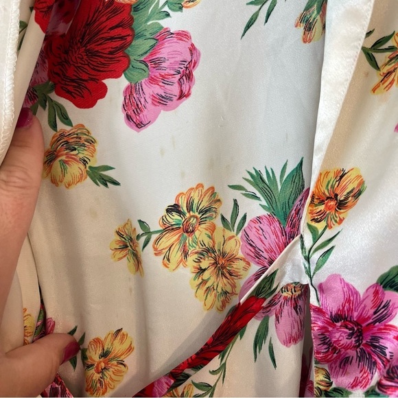 Vintage Gold Label Victoria Secret ivory red floral robe size Large - Picture 7 of 16